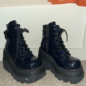 Demonia Shaker-52 Platform Boots